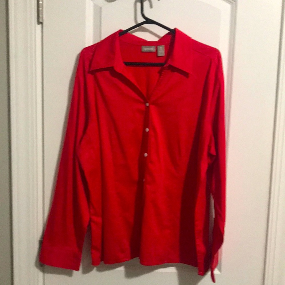 CHICO’s size 3 pink coral V Neck button down w/white buttons cotton/spandex